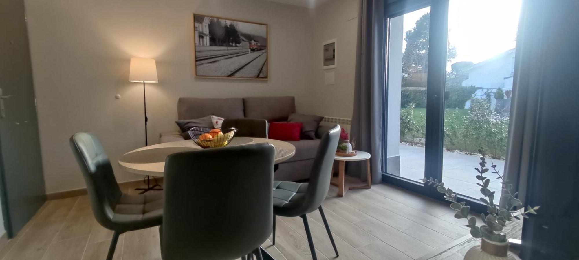 Rincones De Riaza Solo Adultos Guest House Exterior photo